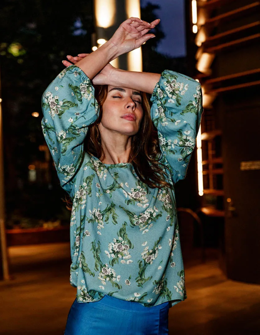 Bea Top Posy