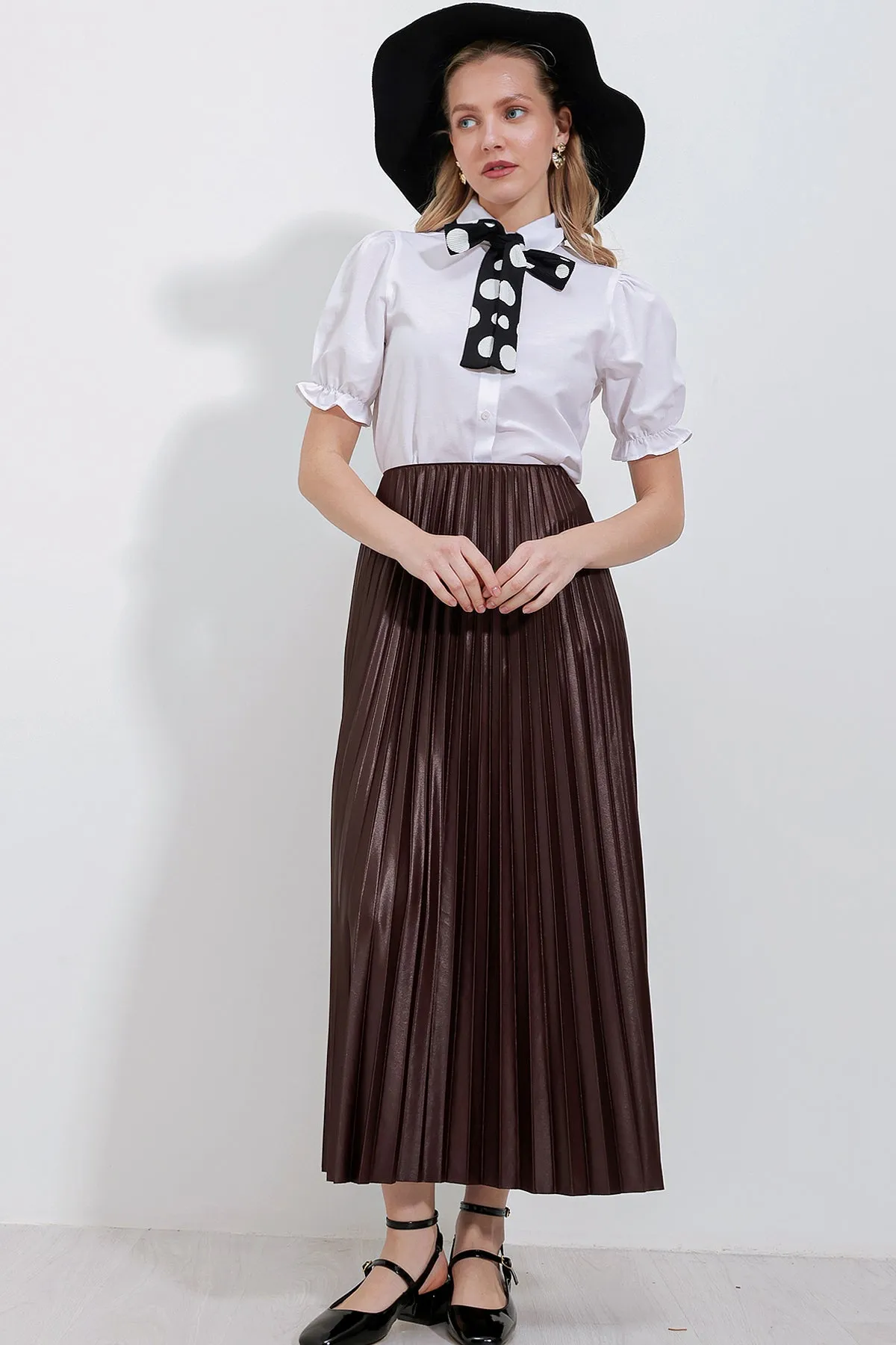 BGD Women Leather-Look Pleated Skirt - Brown - Corsico