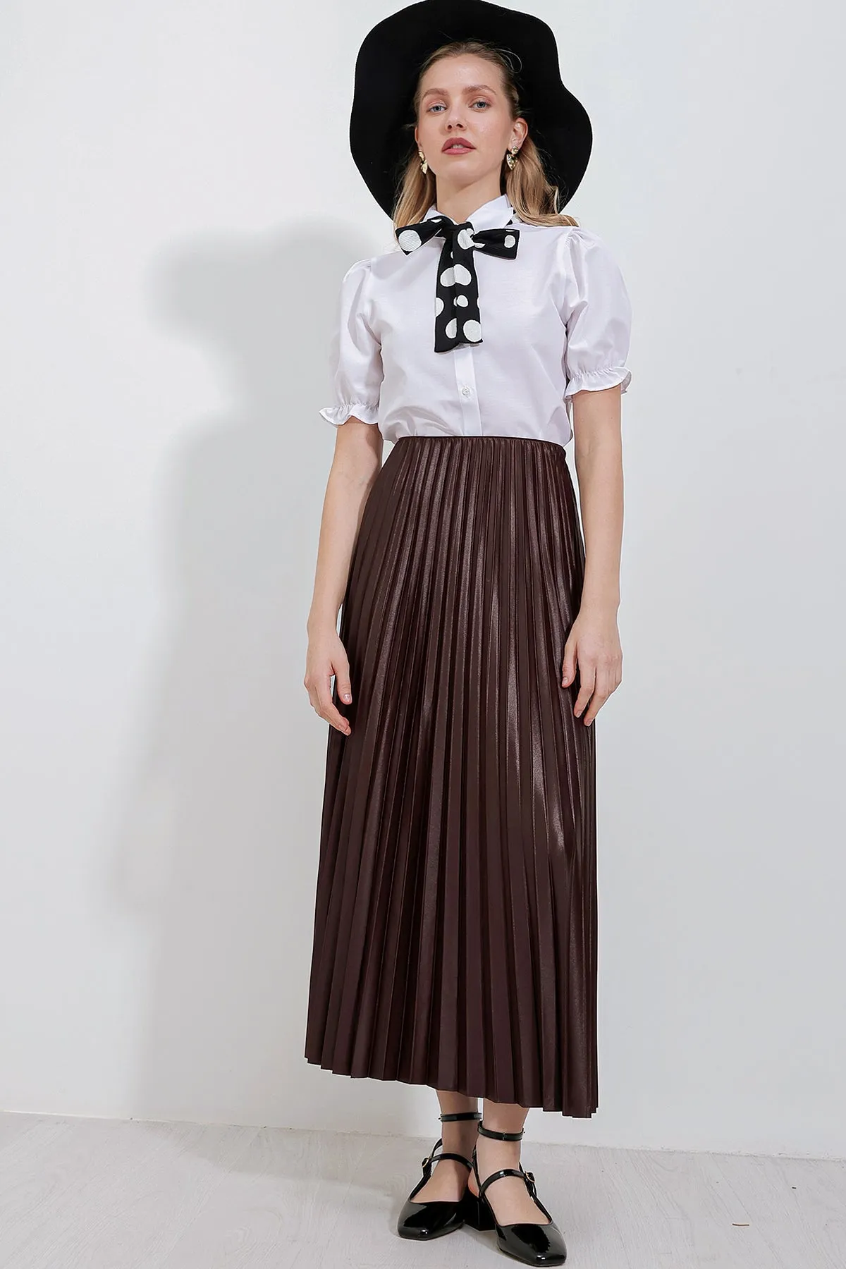 BGD Women Leather-Look Pleated Skirt - Brown - Corsico