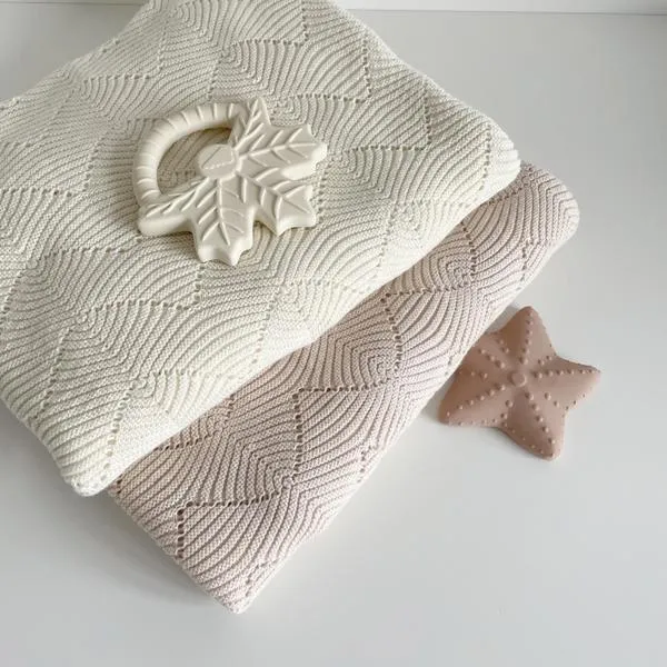Cam Cam Copenhagen, Scallop Knit Blanket