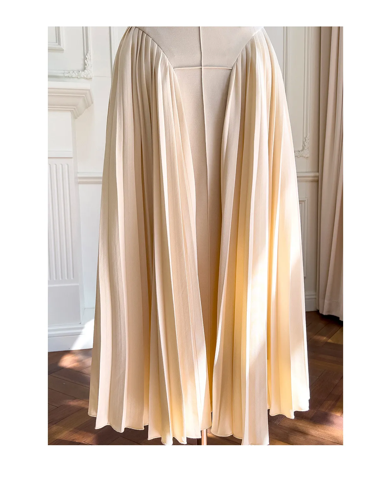 Elara Dress