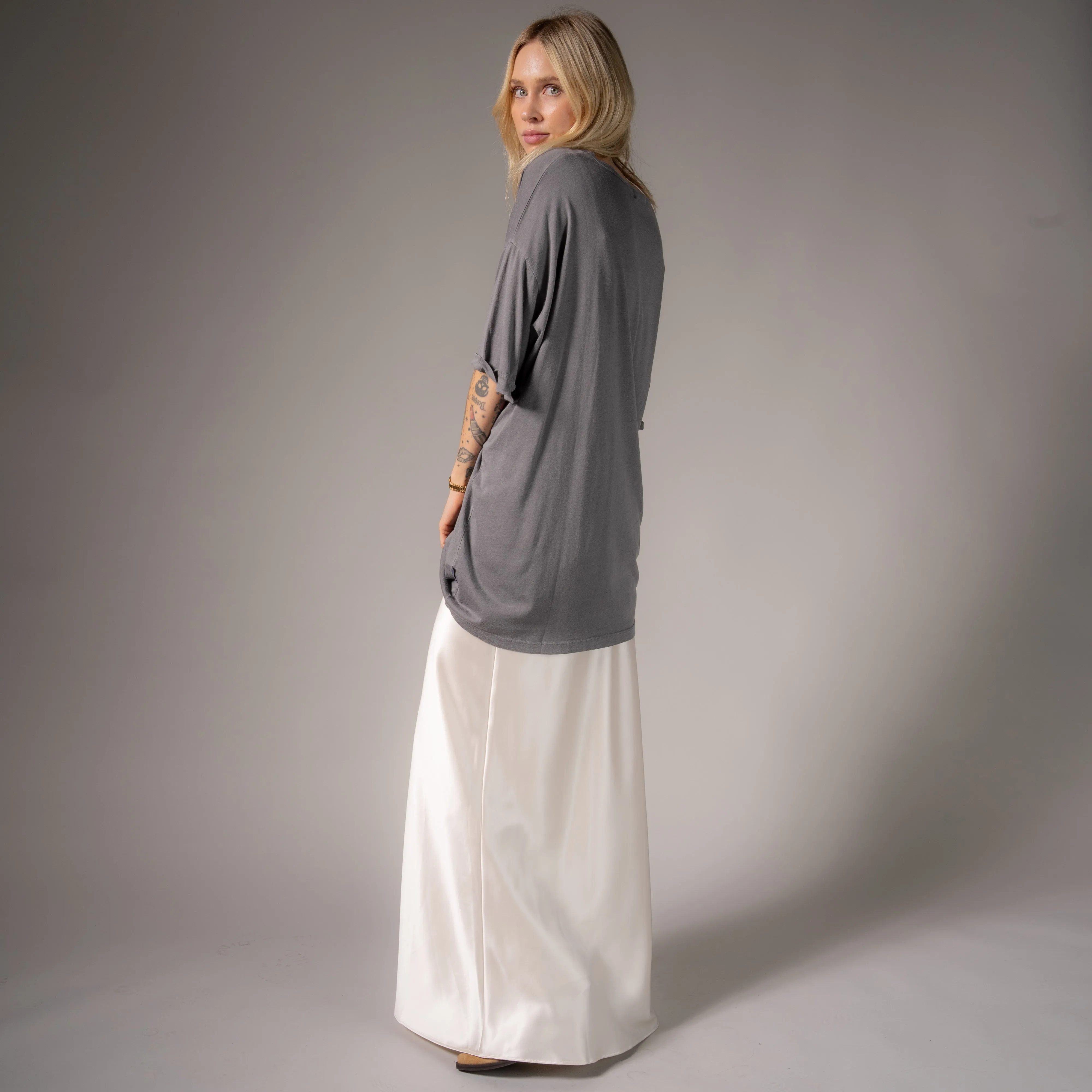 Essentials - Oversized Tee - Gravity Grey