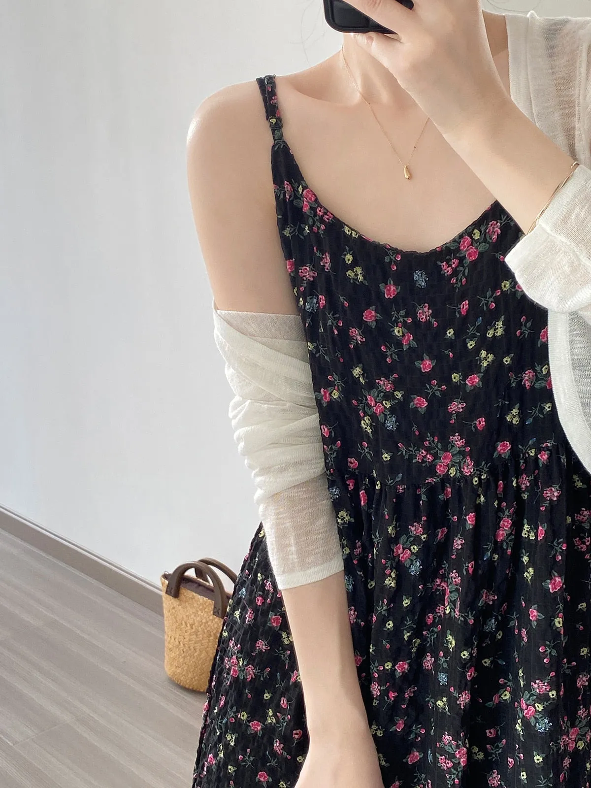 [Korean Style] 3 Colors Breathable See-through Fine Knit Crop Cardigan