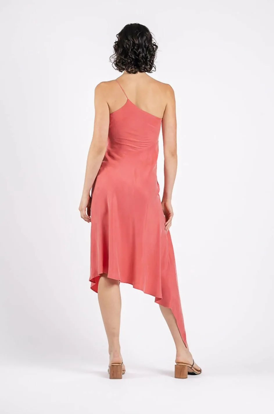 One Fell Swoop Huntress Dress in Petal Pink Size AU 14