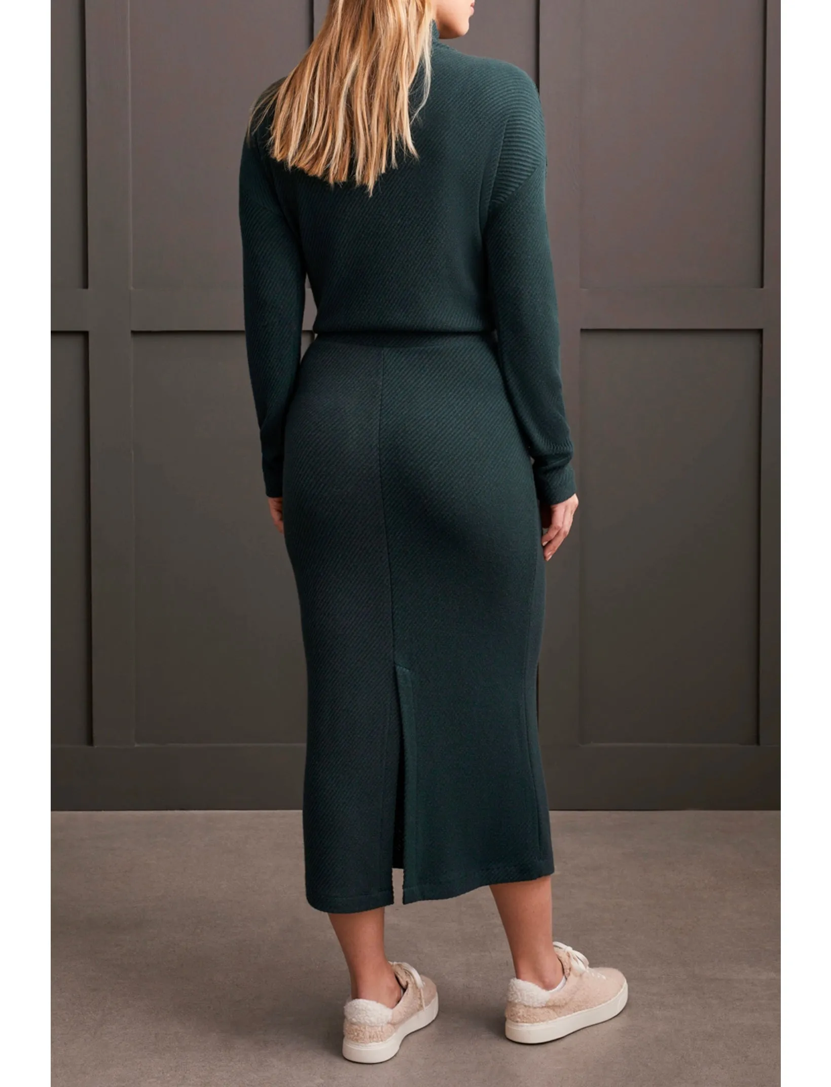 PULL-ON MIDI SKIRT
