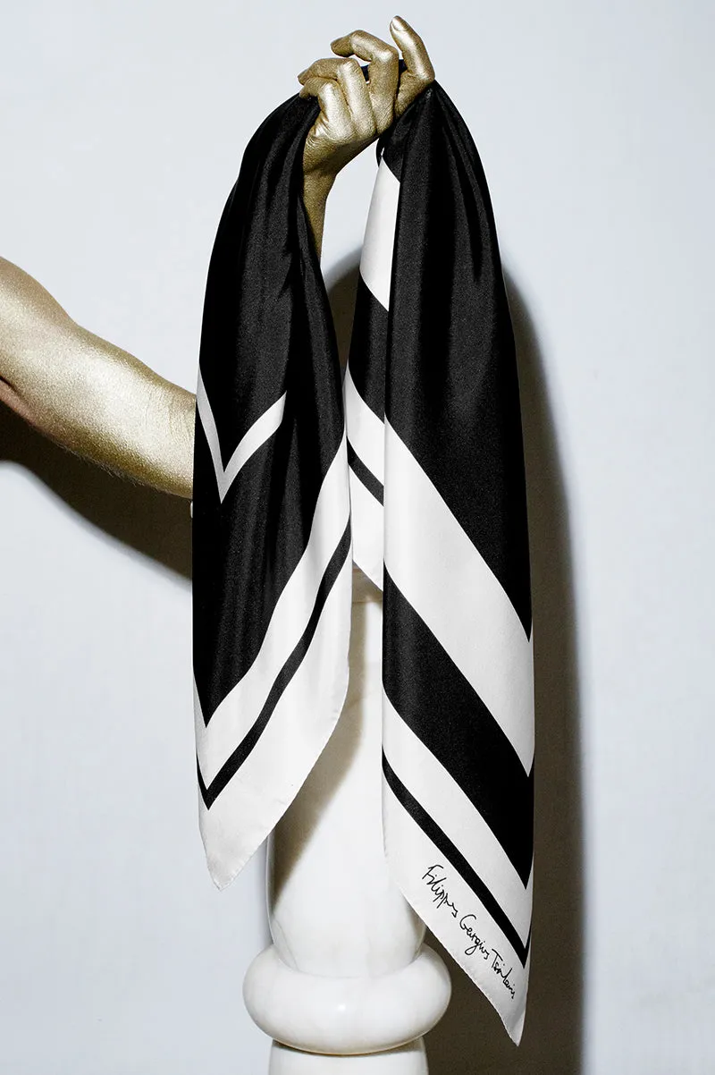 "B&W Perspective Square" scarf 90