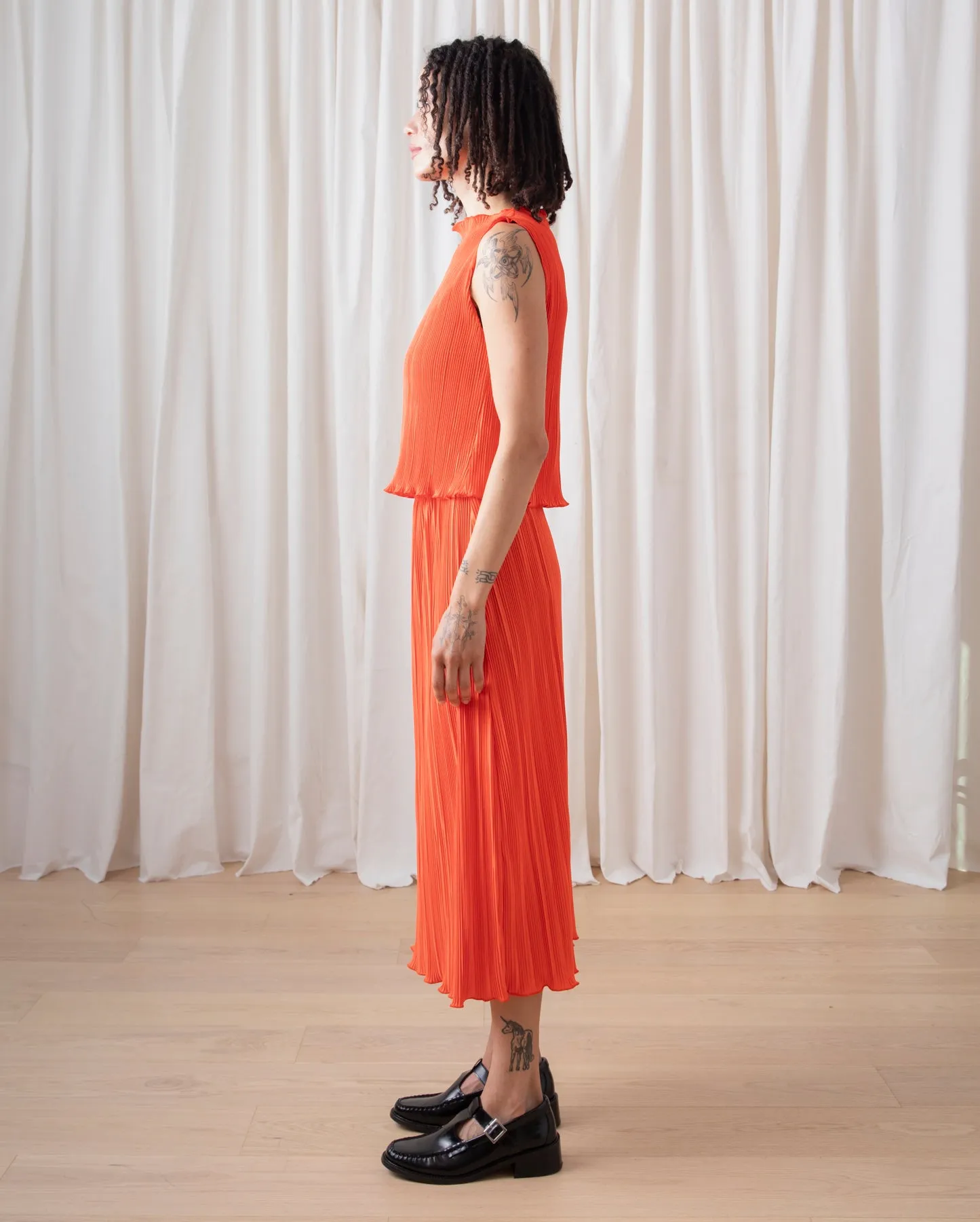 SPRING PLEATED SLIM MIDI SKIRT - POPPY