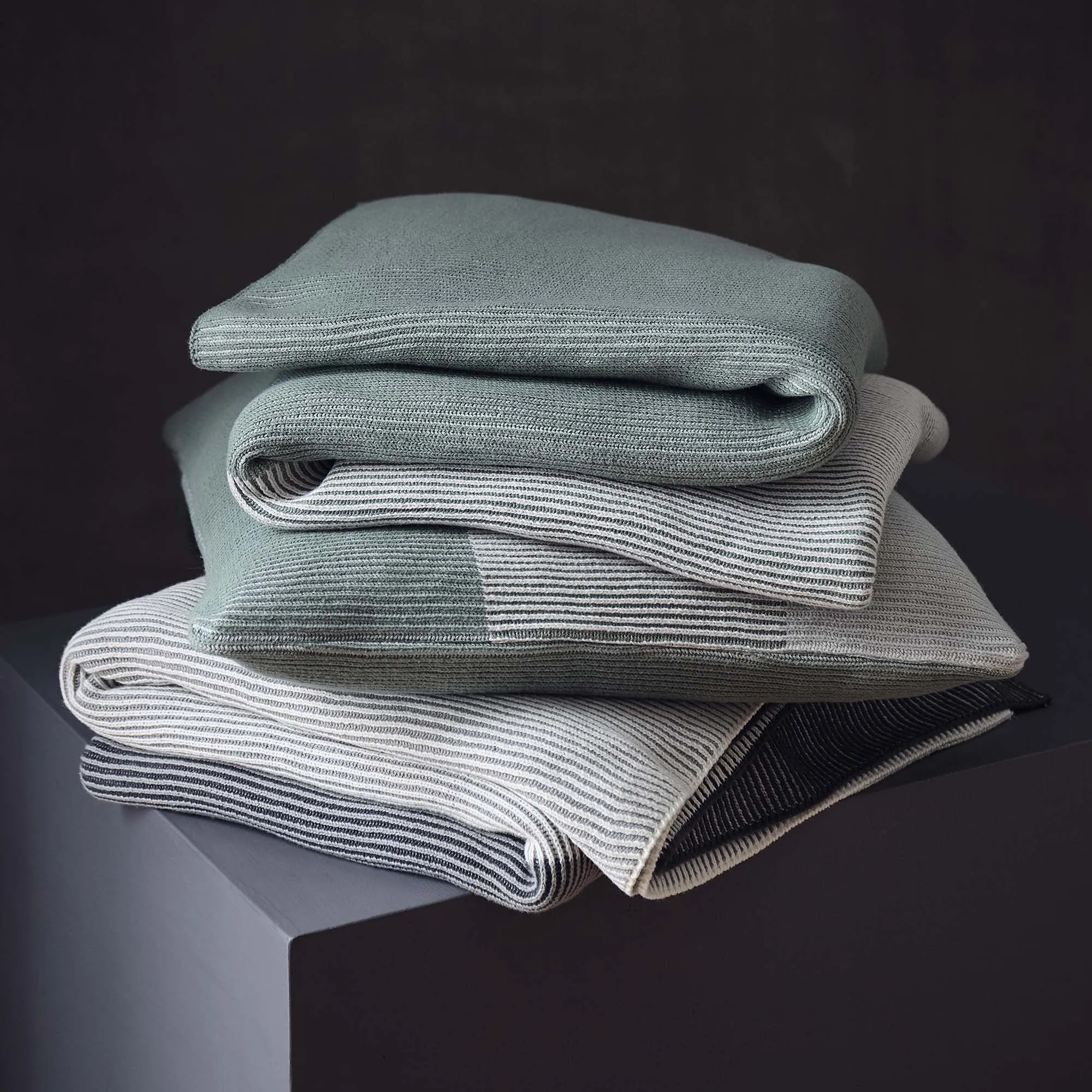 Viseu Cotton Blanket [Aloe green/Ivory/Green grey]