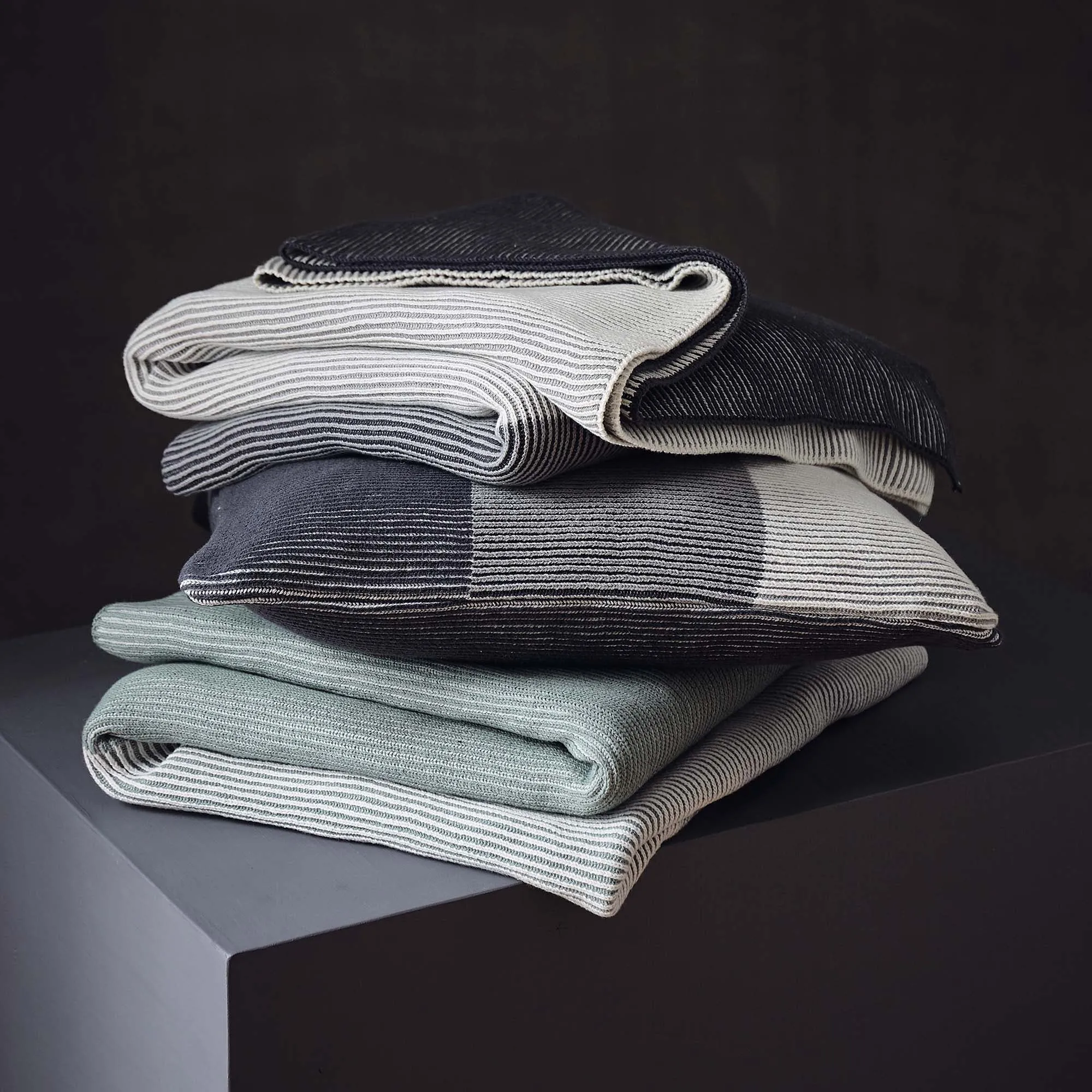 Viseu Cotton Blanket [Off-white/Light grey/Dark grey]